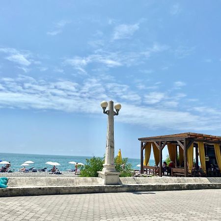 Квартира 1-Комнатная - До Моря 2 Мин - В Центре Sohum Dış mekan fotoğraf